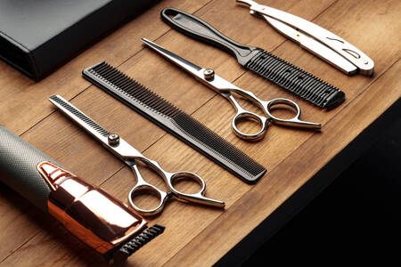Profesionální kadeřnické nástroje