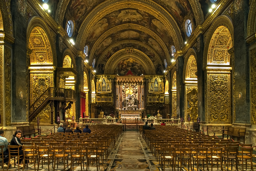 Inre av St John's Cathedral i Malta