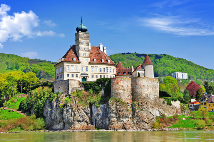 Castle Schonbuhel