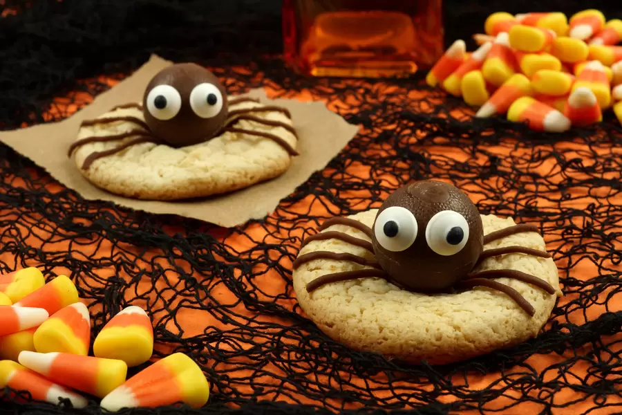 Halloween pók sütik