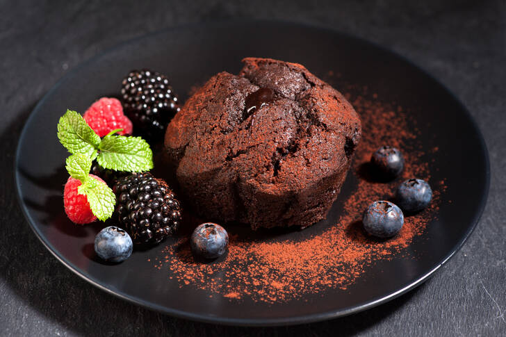 Chocolate muffin with berries