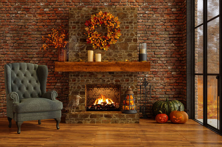 غرفة معيشة داخلية بها قرع