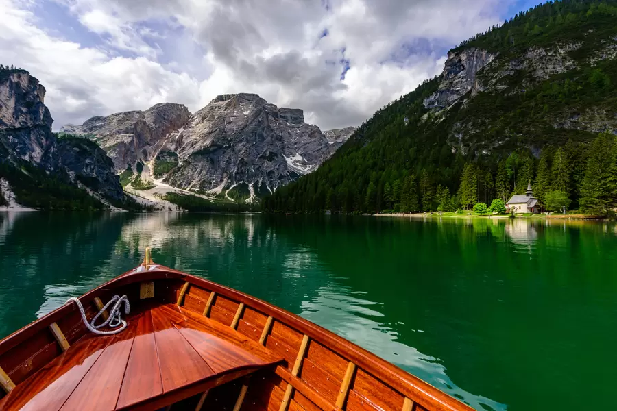 Widok na jezioro Braies