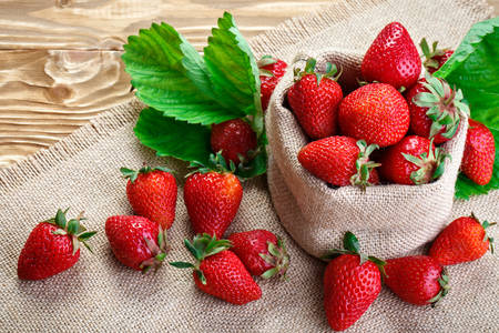 Burlap strawberries