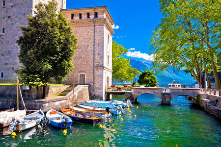 Łodzie w Riva del Garda