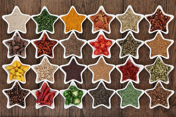 Spices in star-shaped bowls