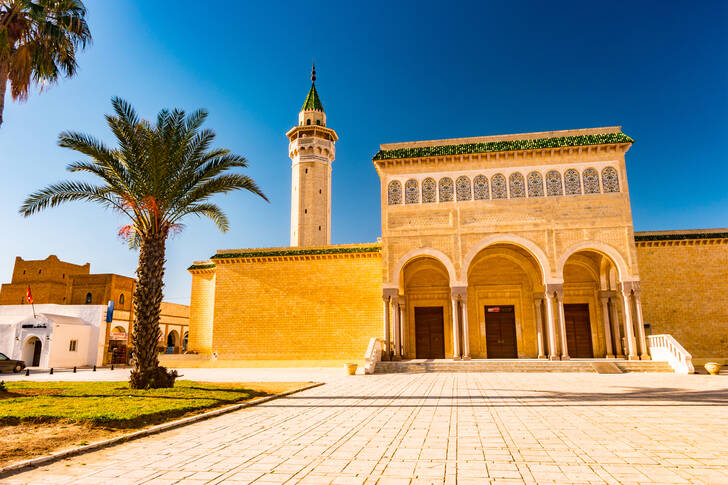 Ханафитская мечеть Бургиба, Монастир