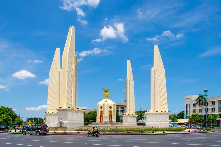 Monumento à Democracia em Bangkok