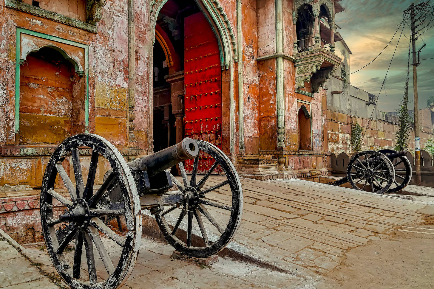 ramnagar-fort-gate-in-varanasi-jigsaw-puzzle-countries-india