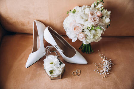 White shoes, bouquet and accessories
