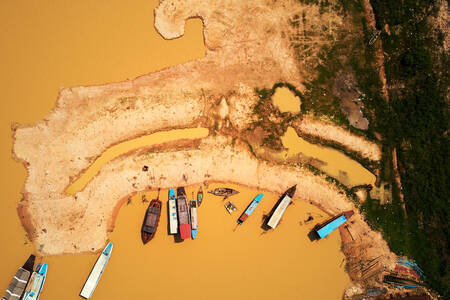 Vista de los barcos en Siem Reap