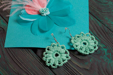 Boucles d'oreilles tricotées