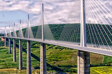 Visutý most - Viadukt Millau
