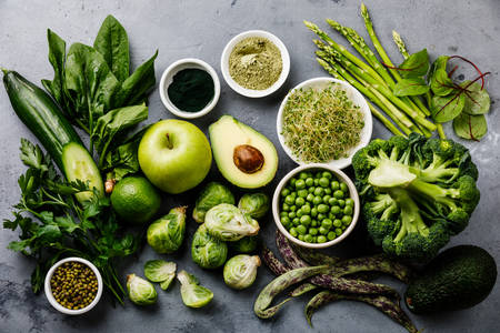 Зеленые фрукты и овощи
