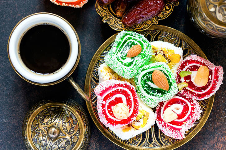 Coffee and oriental sweets