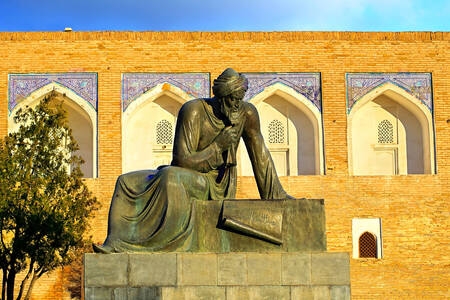 Statue of Muhammad ibn Musa al-Khwarizmi