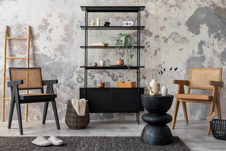 Interior living cu mobilier negru