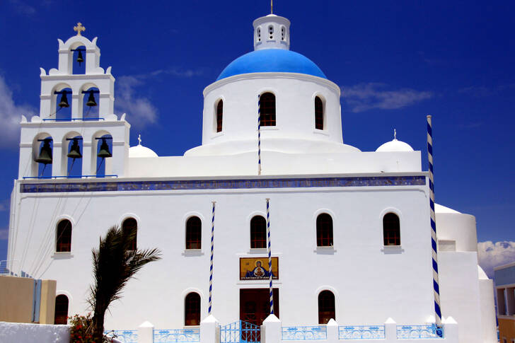 Church of Panagia Platsanin, Santorini