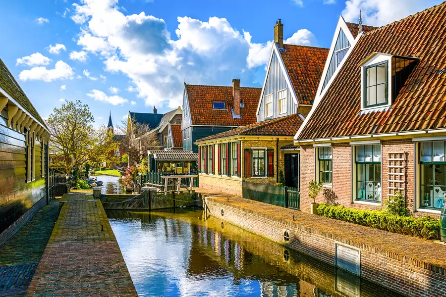 Stad rivier kanaal
