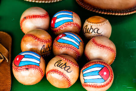 Δερμάτινες μπάλες μπέιζμπολ