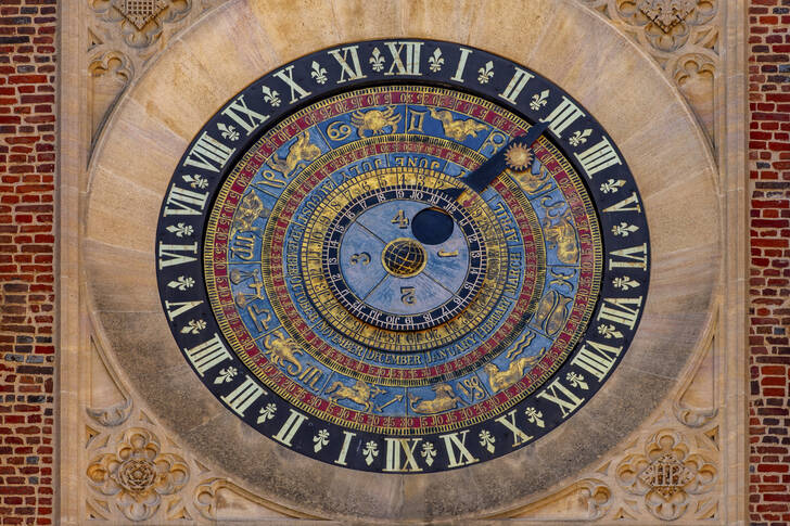 The clock on the façade of Hampton Court Palace