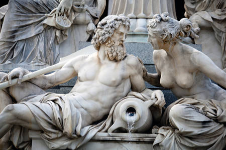 Statyer i fontänen Pallas Athena