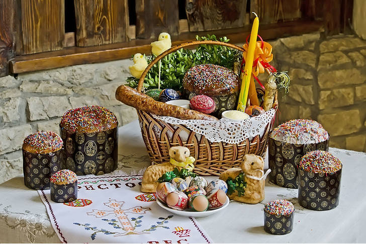 Ukrainian Easter table