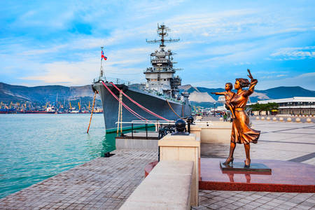 Monument to the Seaman's Wife and the Cruiser "Mikhail Kutuzov"