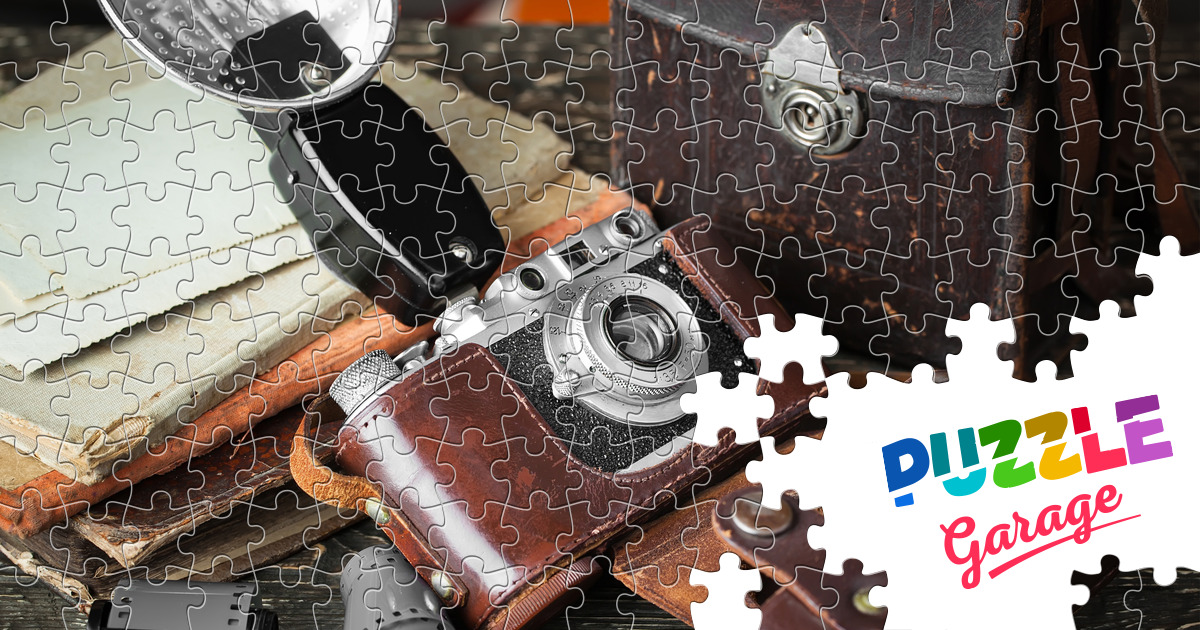 Old camera with flash Jigsaw Puzzle (Stuff, Foto cameras) Puzzle Garage