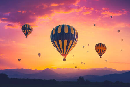 Luchtballonnen bij zonsopgang