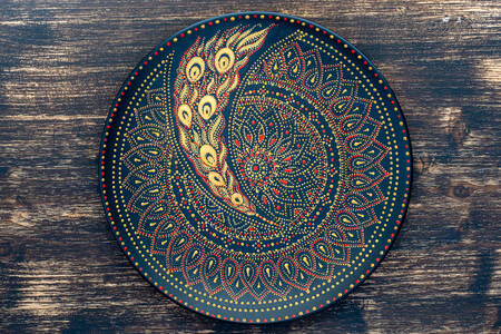 Керамична рисувана чиния