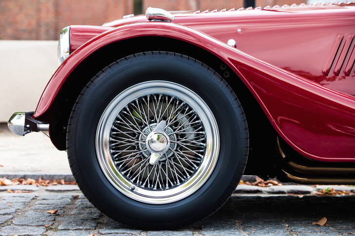 החזית של רכב רטרו