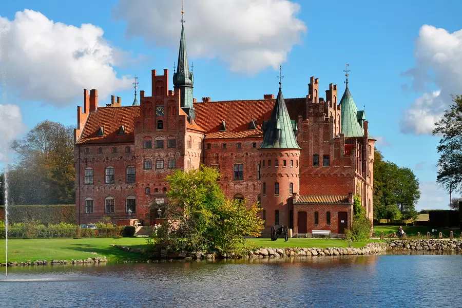 Widok na zamek Egeskov