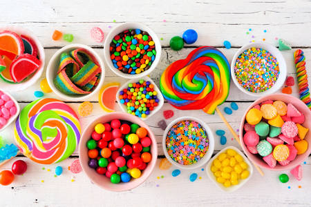 Разноцветные конфеты и леденцы