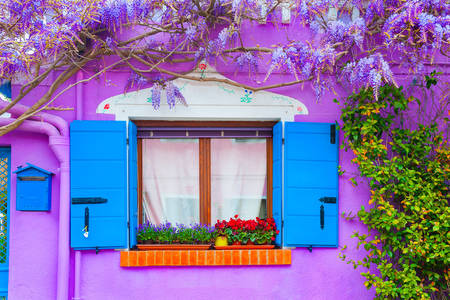 Hausfassade auf der Insel Burano