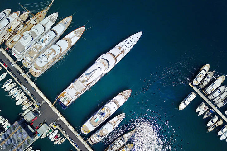 Yachts in the port of Hercules