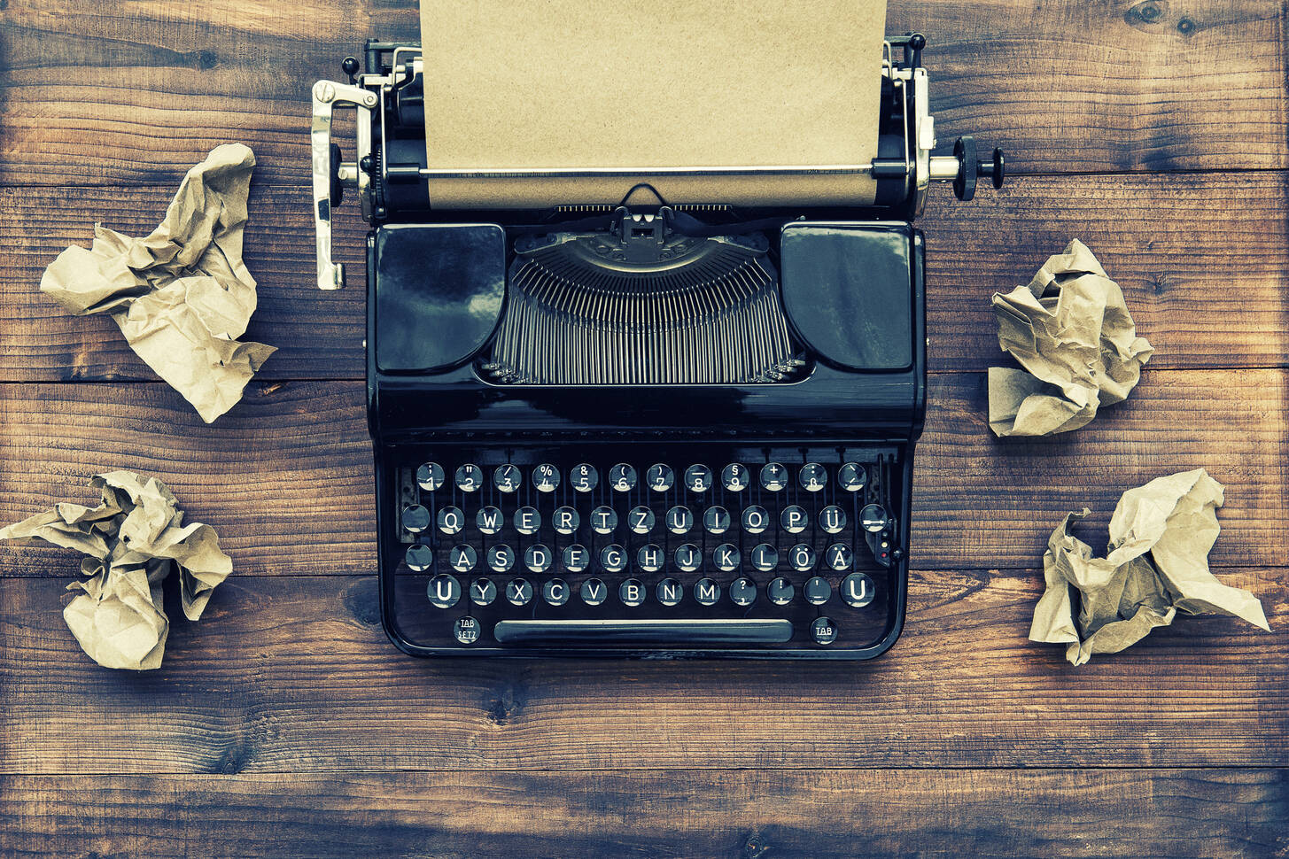 Top view of a typewriter Jigsaw Puzzle (History, Antique) Puzzle Garage