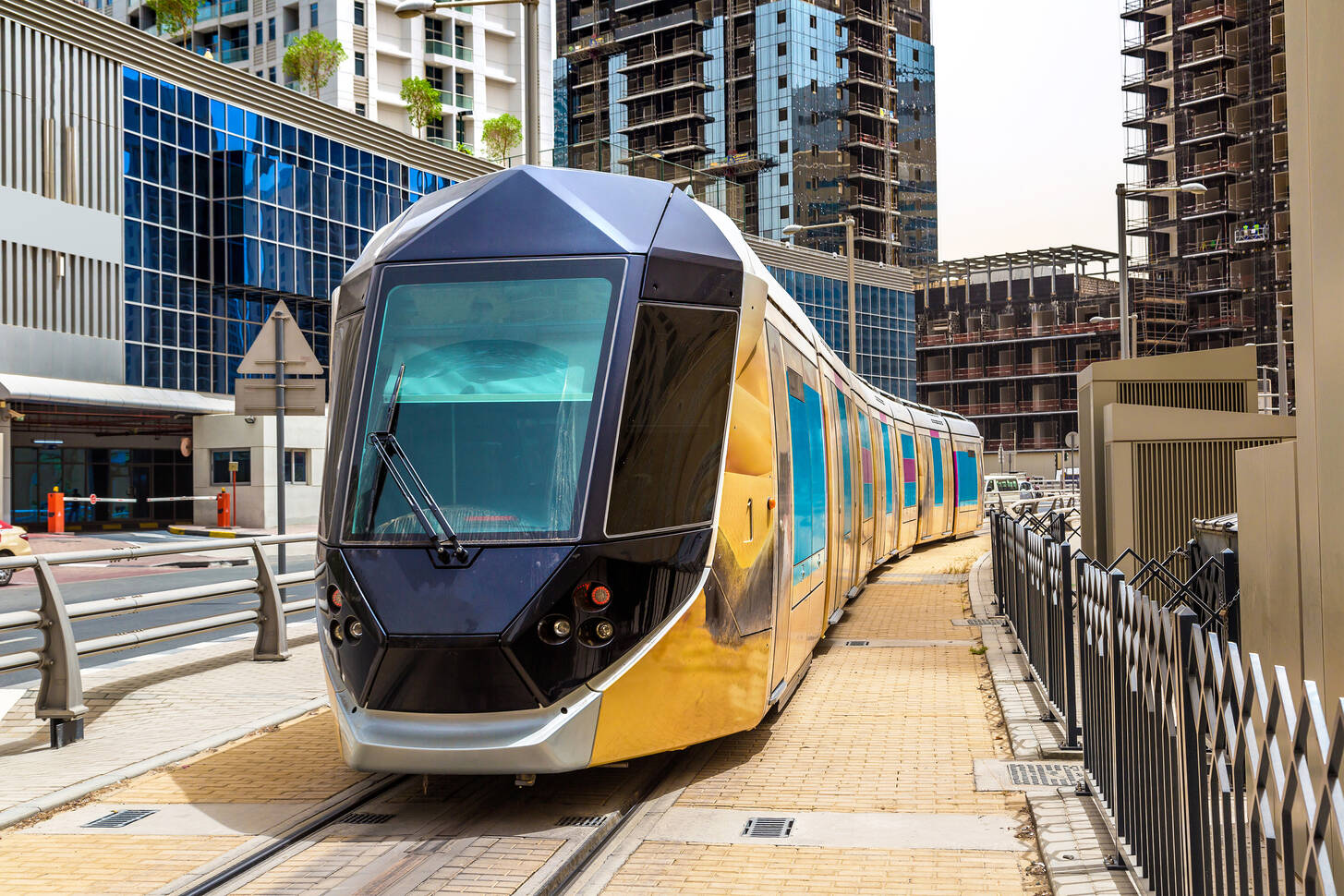 New modern tram Jigsaw Puzzle (Countries, UAE) | Puzzle Garage