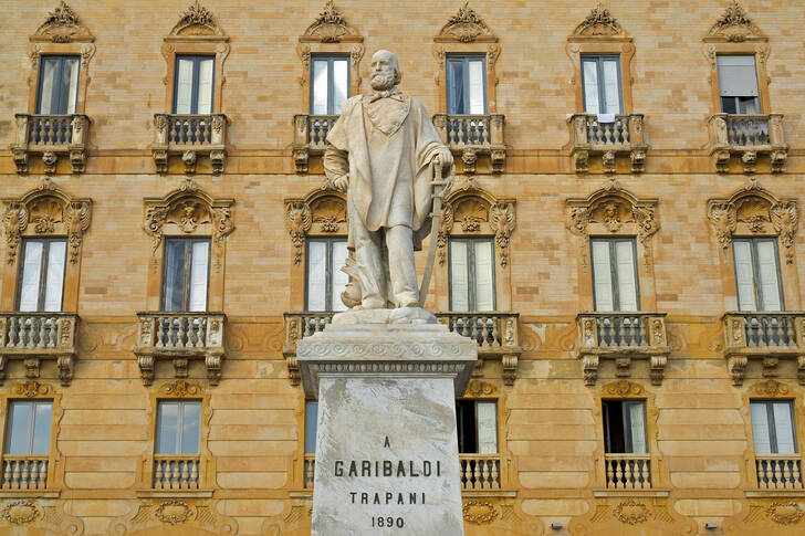 Monumentet for Giuseppe Garibaldi i Trapani, Italien