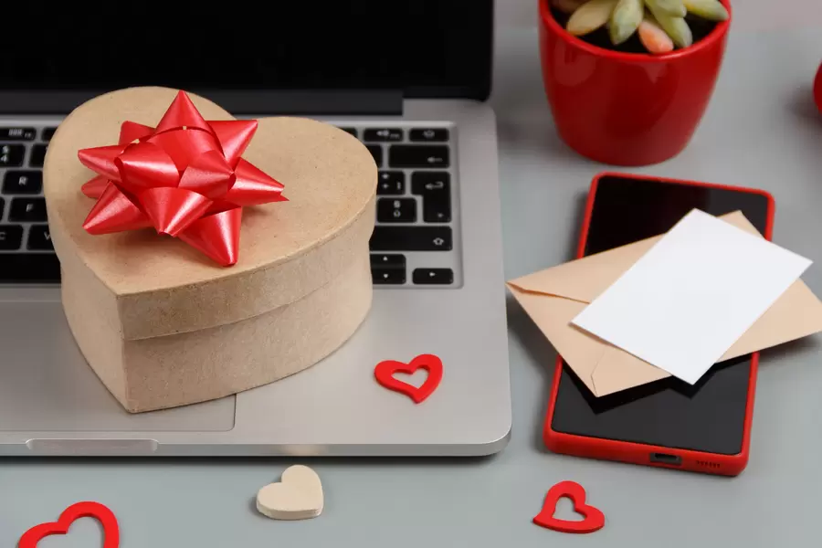 Laptop, smartphone en cadeau