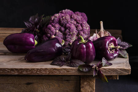Purple pepper and cauliflower