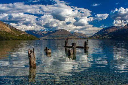 Ponton sur le lac