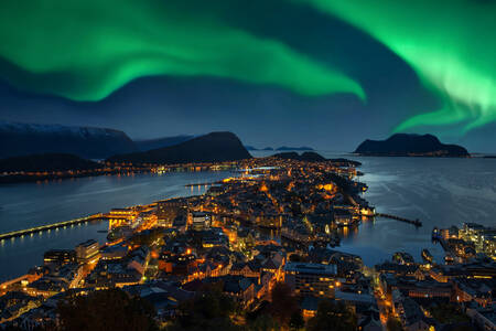 Nordlys over Ålesund
