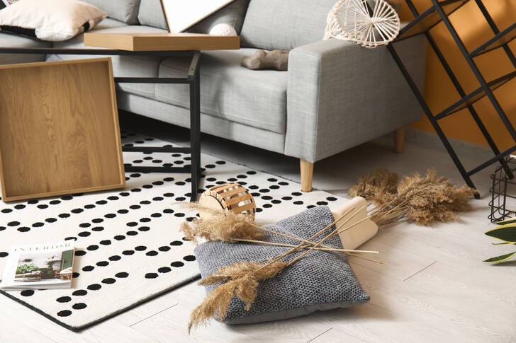 Spredte ting i stuen