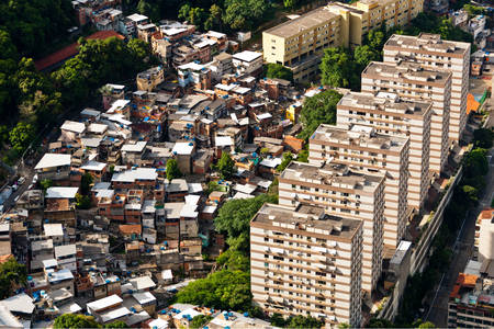 Widok na slumsy Rio de Janeiro