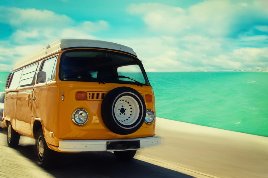 Van retro kuning