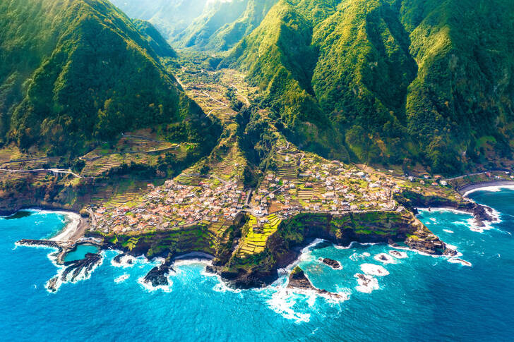 View of Madeira Island Jigsaw Puzzle (Countries, Portugal) | Puzzle Garage