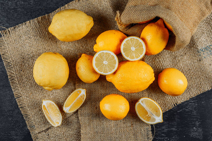 Lemons on burlap
