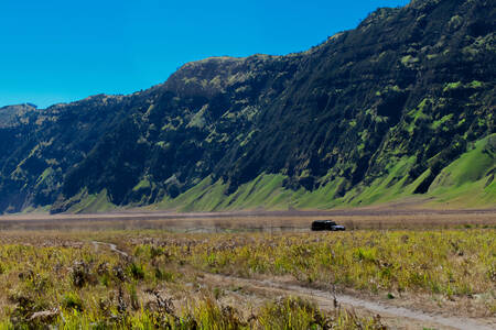 Green Jeep la vulcanul Bromo