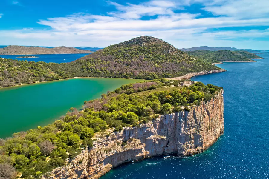 Parc naturel de Telaščica et lac Mir
